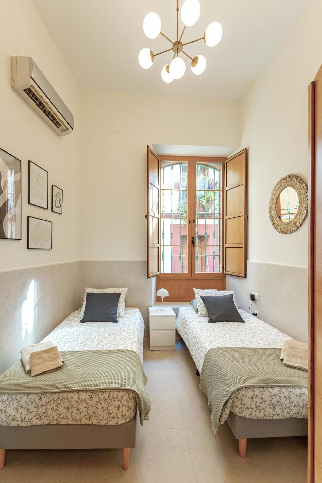 Modern Spacious Apartment Central Of เซบีญา ภายนอก รูปภาพ